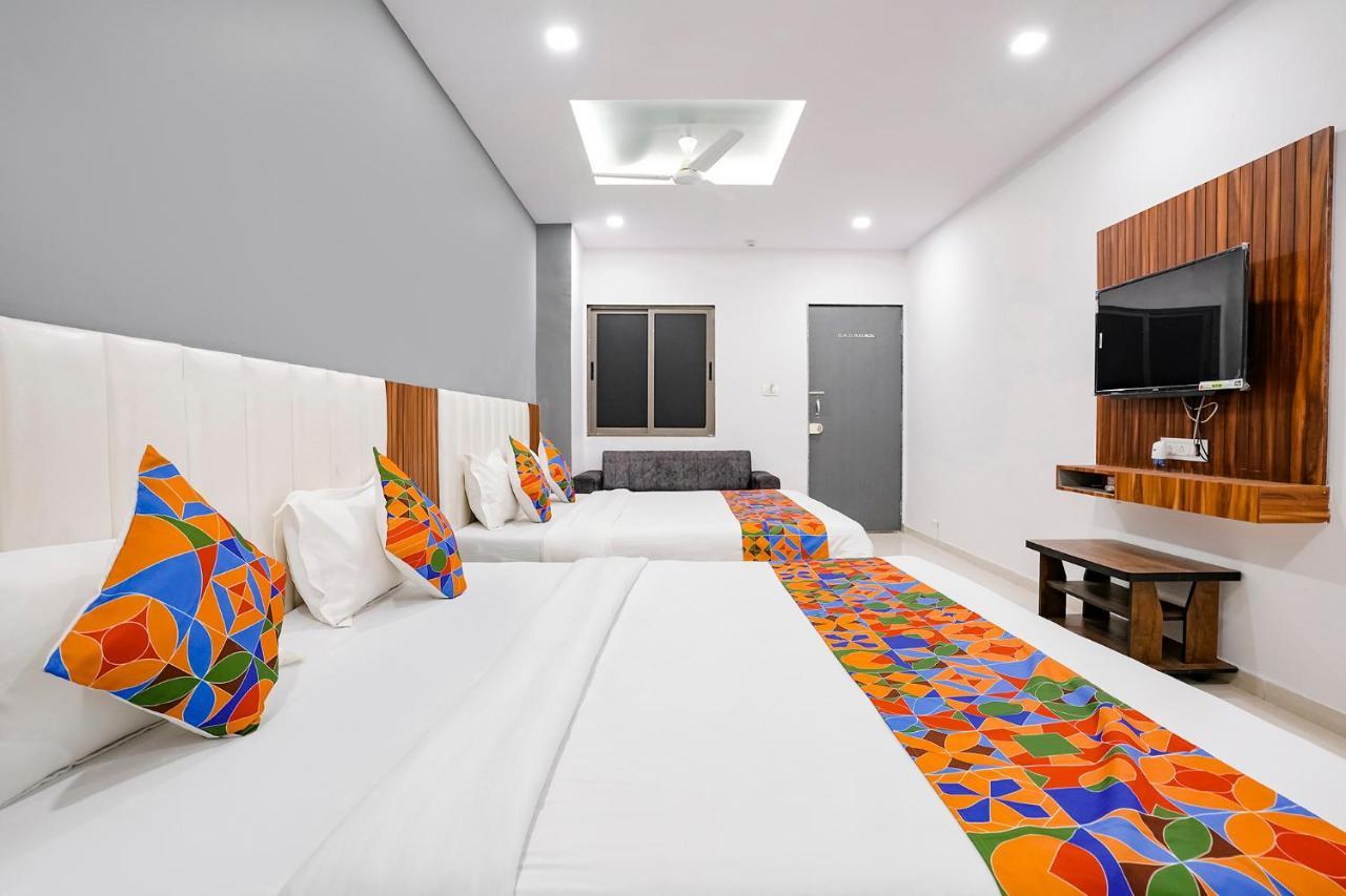 Fabhotel Magnus Surat Esterno foto