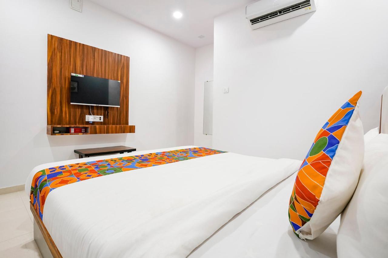 Fabhotel Magnus Surat Esterno foto