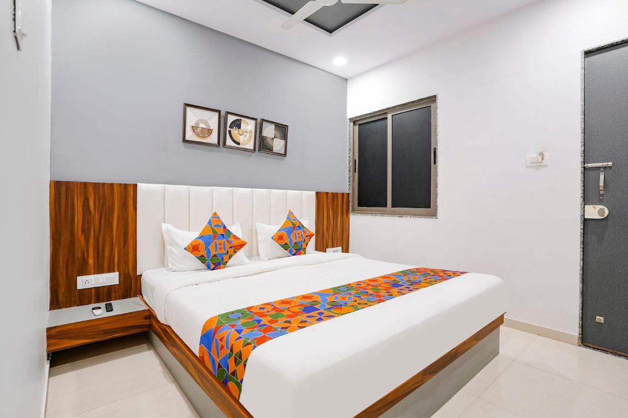 Fabhotel Magnus Surat Esterno foto