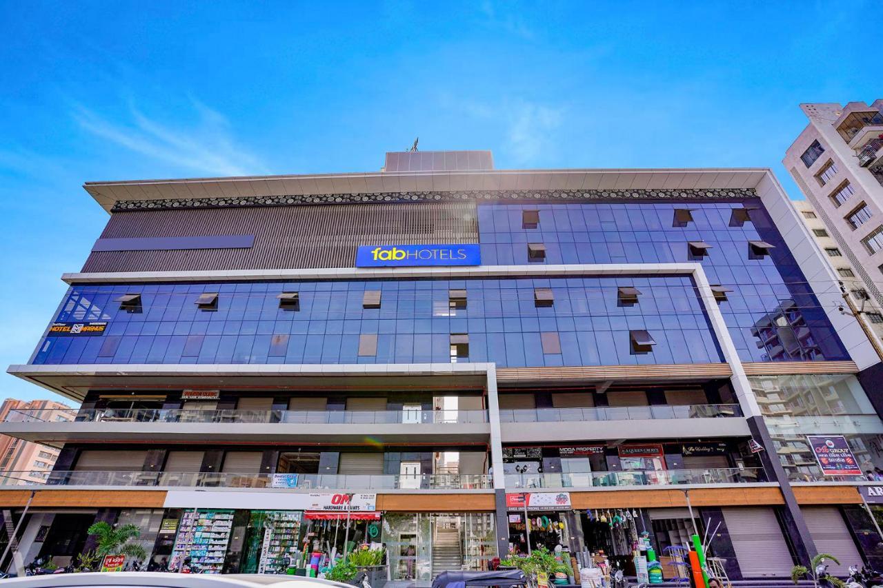 Fabhotel Magnus Surat Esterno foto